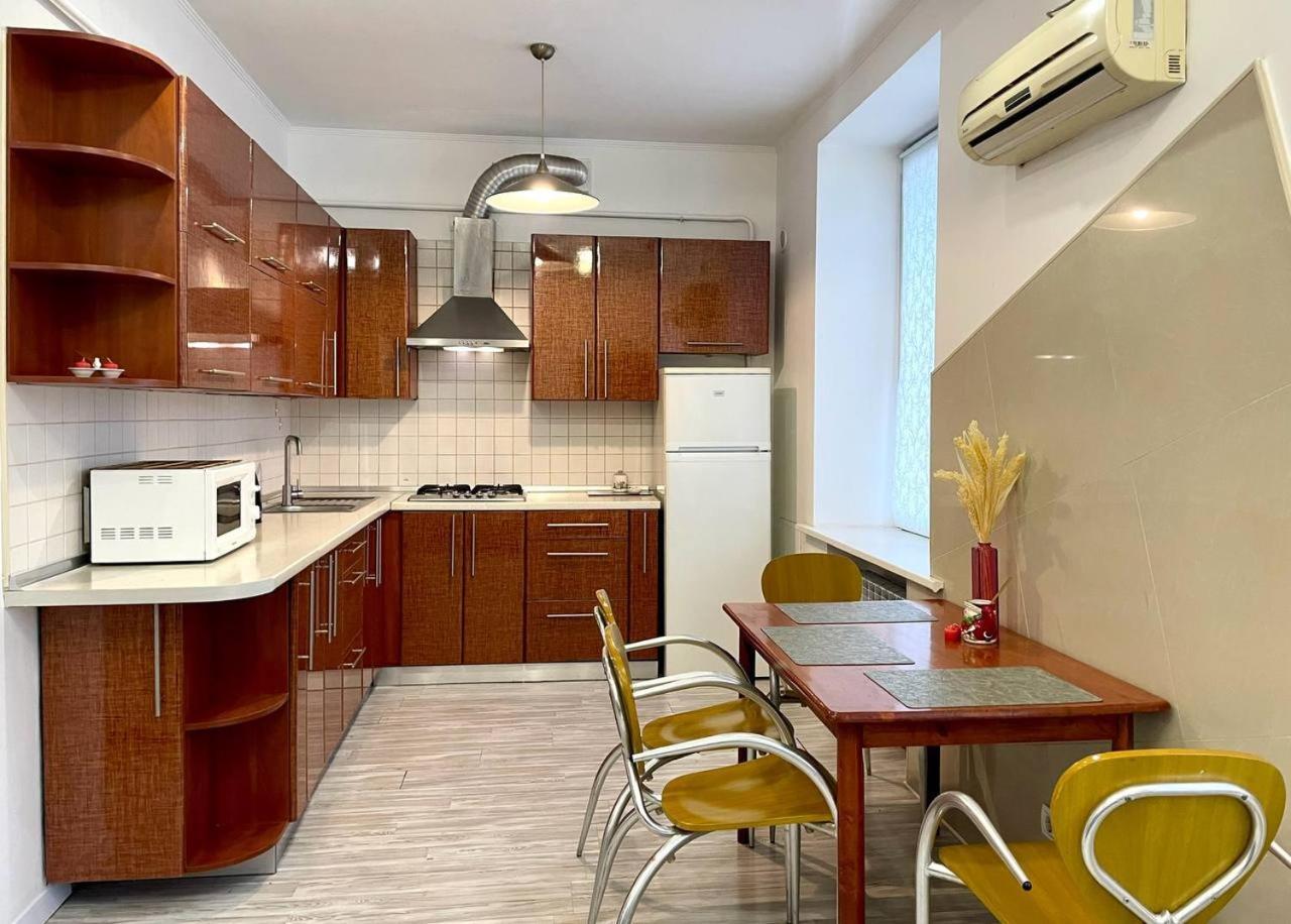 Pavlovskaya Square Apartman Harkov Kültér fotó